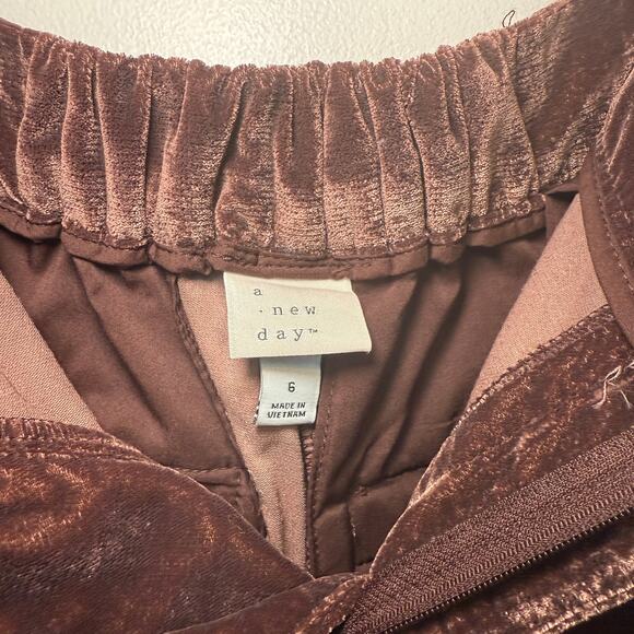 A New Day Women's High Rise Velvet Trouser Pants Brown Size 6 - Picture 5 of 7